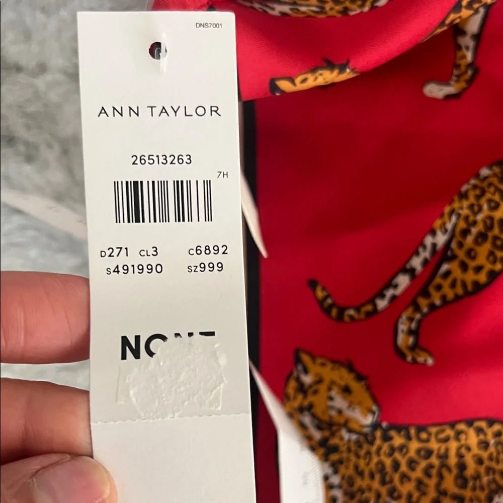 Red Leopard Print Silk Scarf - Picture 4 of 4